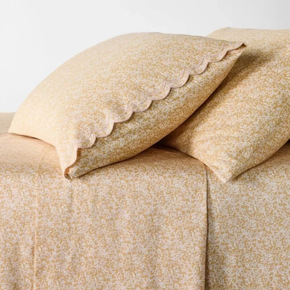 Full Scalloped Edge Ditsy Floral Sheet Set Peach/Pink - Threshold Studio McGee